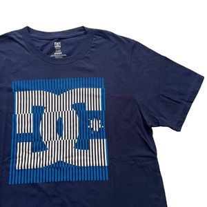 DC Trademark Mens Size Medium Navy Graphic Blue White Stripe Logo Cotton T-Shirt